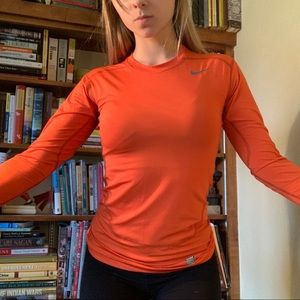 Nike thermal long sleeve shirt, size small